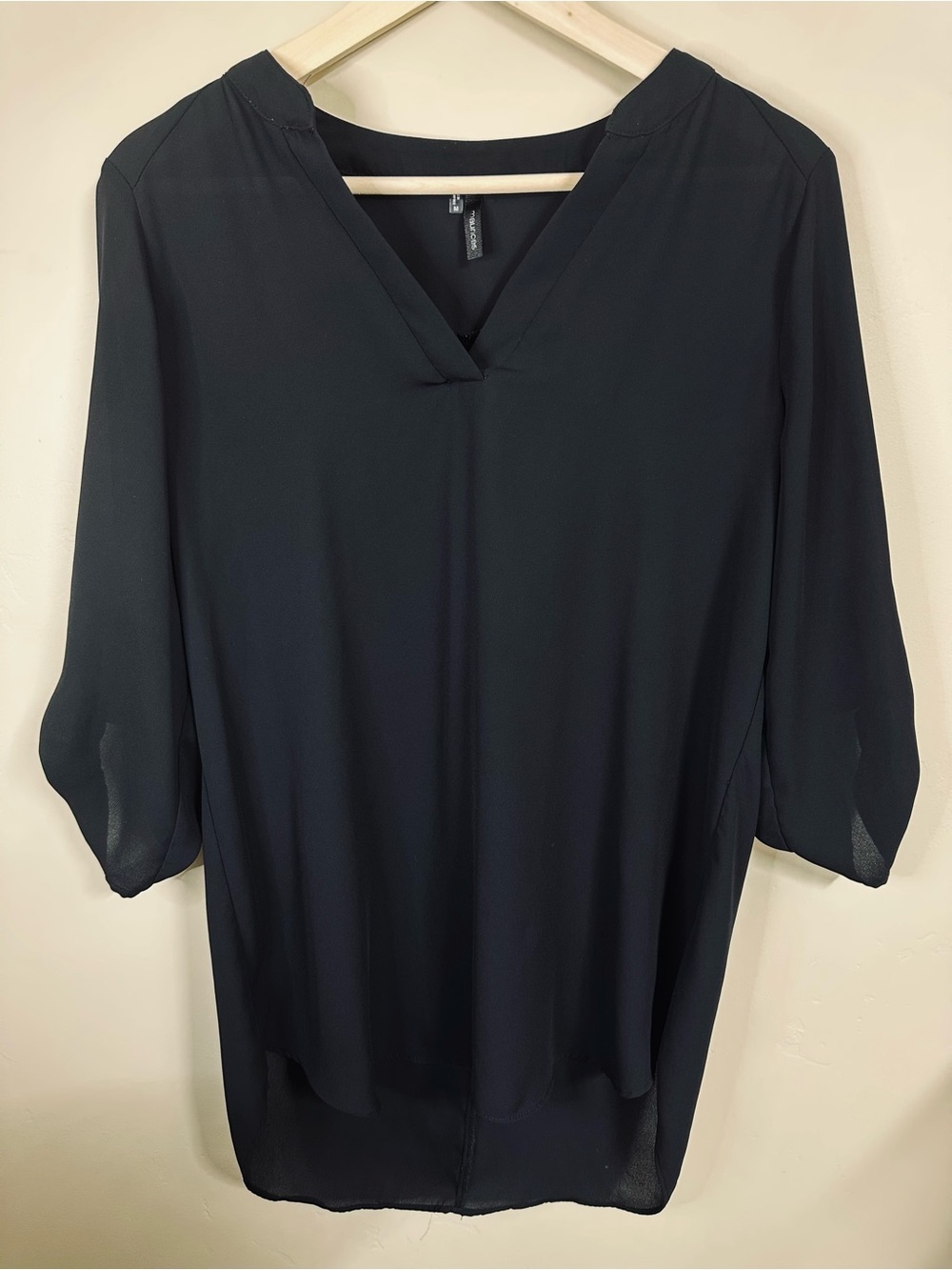 Maurices Medium Black V-Neck Polyester Tunic Blouse with Button Tab Sleeves